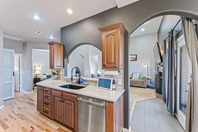 6 Burns Circle, Bella Vista, AR 72714