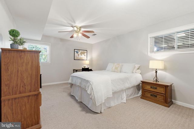 2820 ELSMORE ST, Fairfax, VA 22031