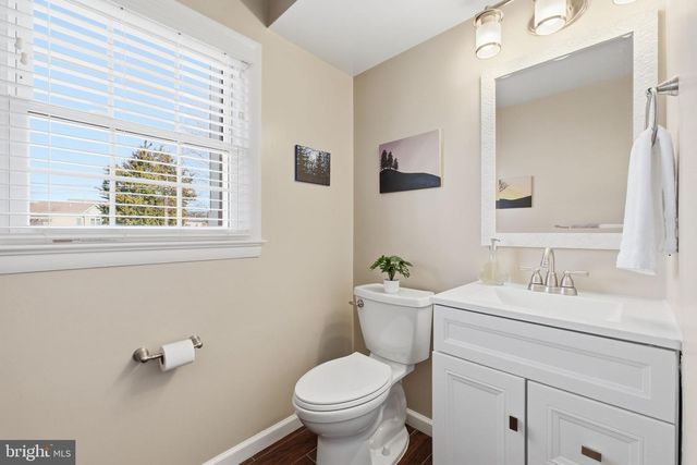 2820 ELSMORE ST, Fairfax, VA 22031