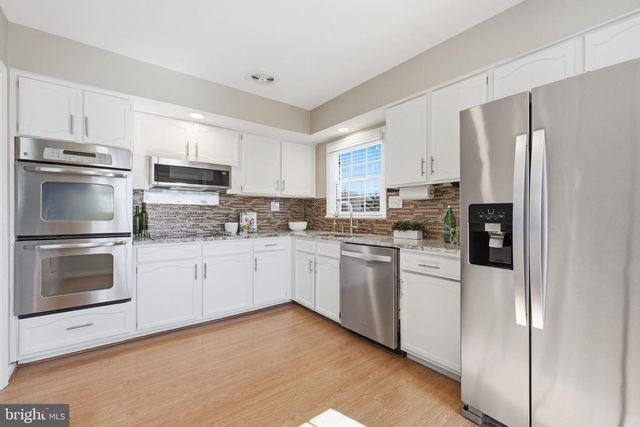 2820 ELSMORE ST, Fairfax, VA 22031