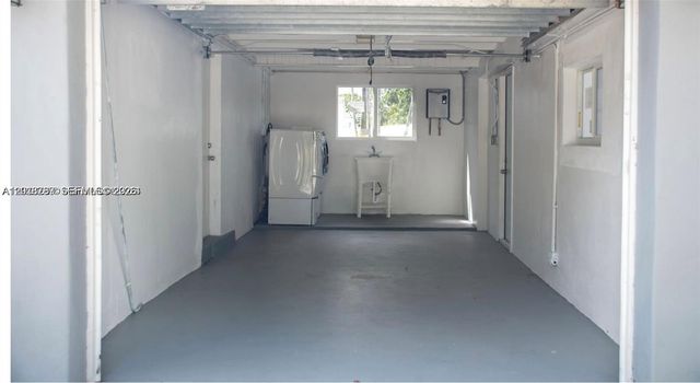 1881 NW 5th Ter 1881, Pompano Beach, FL 33060