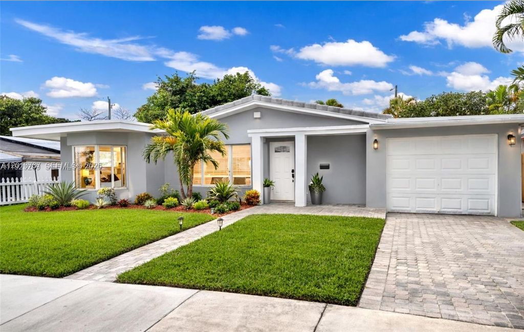 1881 NW 5th Ter 1881, Pompano Beach, FL 33060