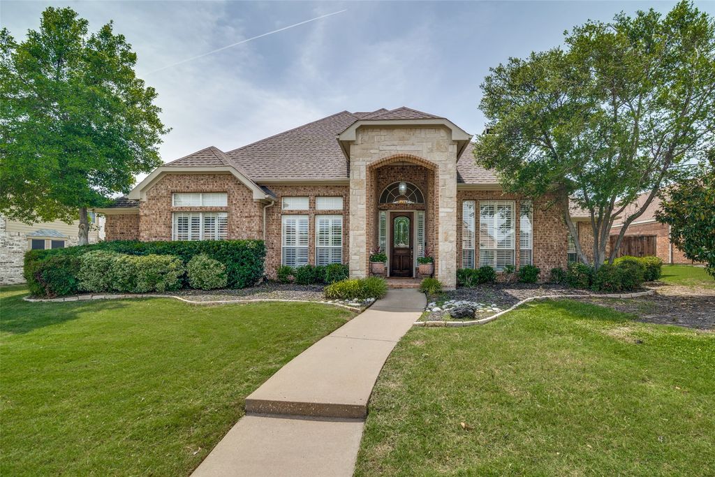 2305 Rosser Court, Rowlett, TX 75088