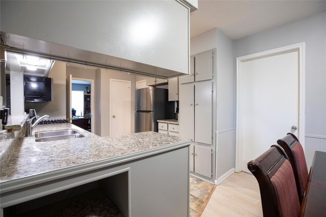 2022 Williamsburg Court N, League City, TX 77573