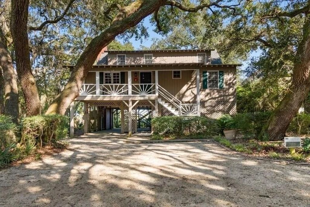 165 Old Tram Way, Pawleys Island, SC 29585 — exterior