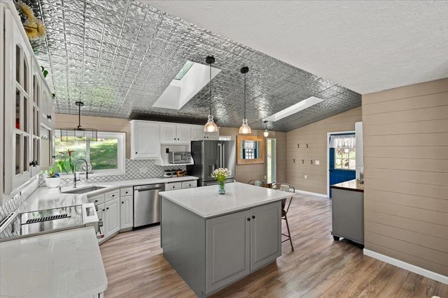 16825 N Day Mt. Spokane Rd, Greenbluff, WA 99021