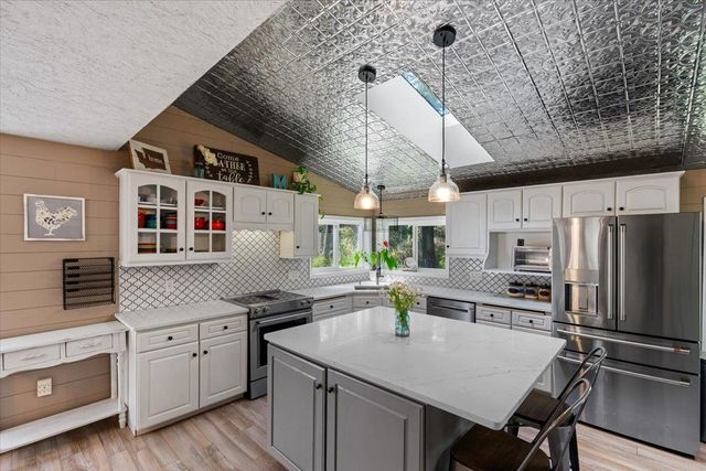 16825 N Day Mt. Spokane Rd, Greenbluff, WA 99021