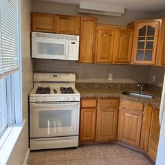 3 Lower Beacon St 1, Maynard, MA 01754