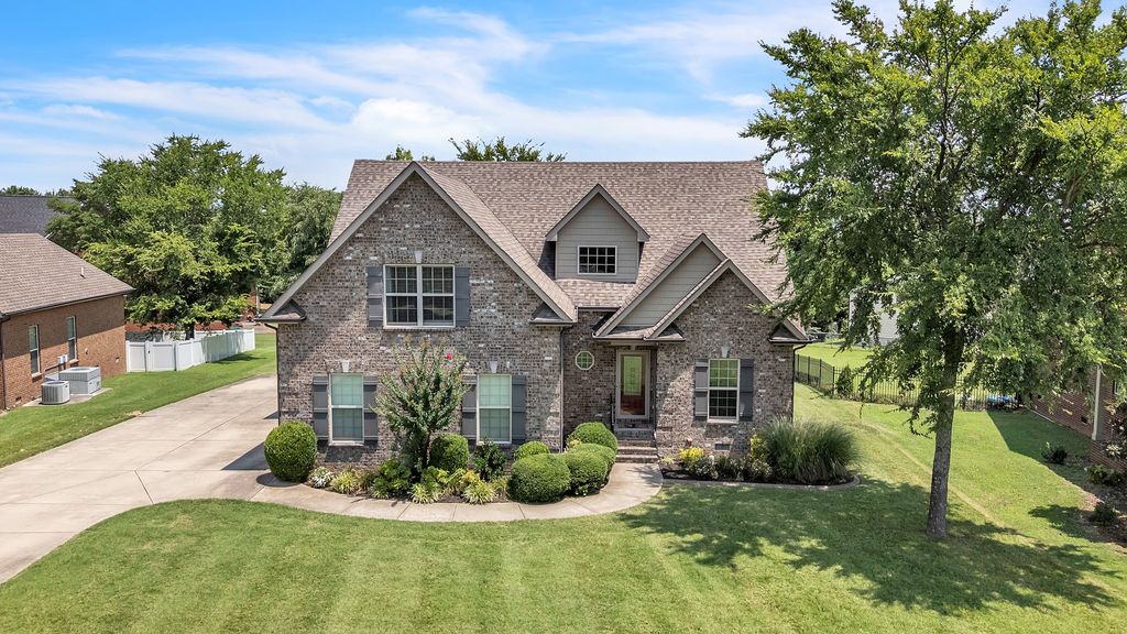 5108 Saint Ives Dr, Murfreesboro, TN 37128