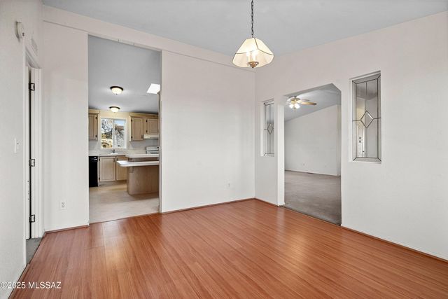 1074 N White Oak Place, Oracle, AZ 85623