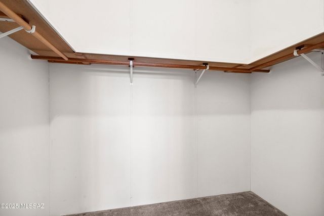 1074 N White Oak Place, Oracle, AZ 85623