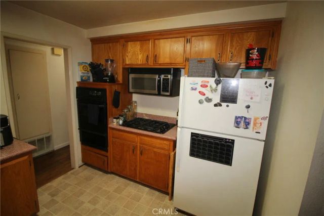 940 S Taylor, Hemet, CA 92543