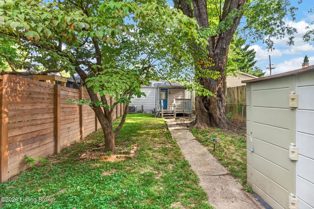 1938 Payne St, Louisville, KY 40206