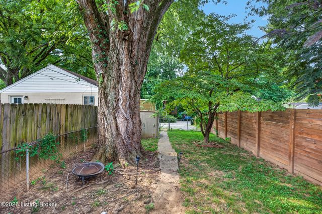 1938 Payne St, Louisville, KY 40206