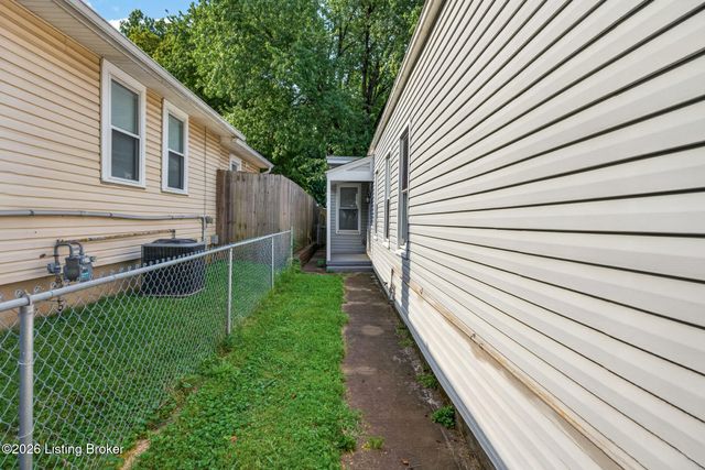 1938 Payne St, Louisville, KY 40206