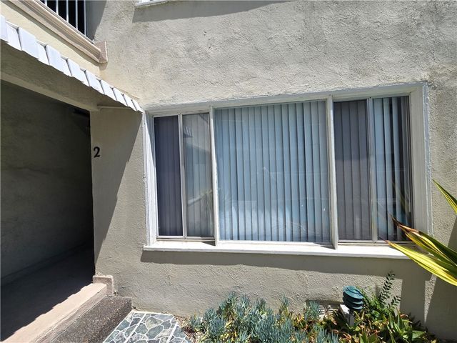 439 S Le Doux Road 2, Los Angeles, CA 90048