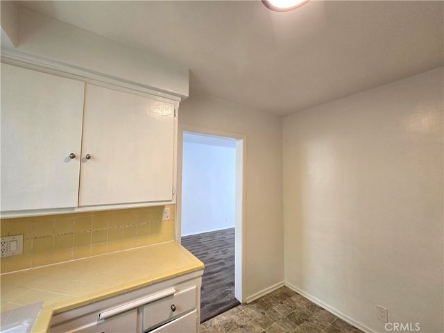439 S Le Doux Road 2, Los Angeles, CA 90048