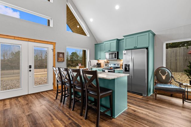 449 Lakeview Circle, Jefferson, TX 75657