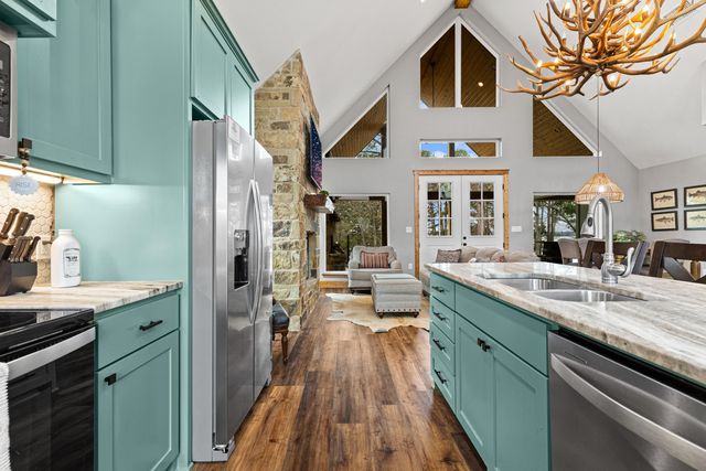 449 Lakeview Circle, Jefferson, TX 75657