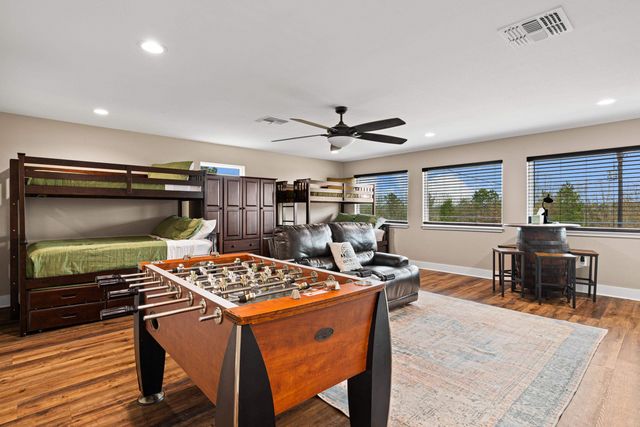 449 Lakeview Circle, Jefferson, TX 75657