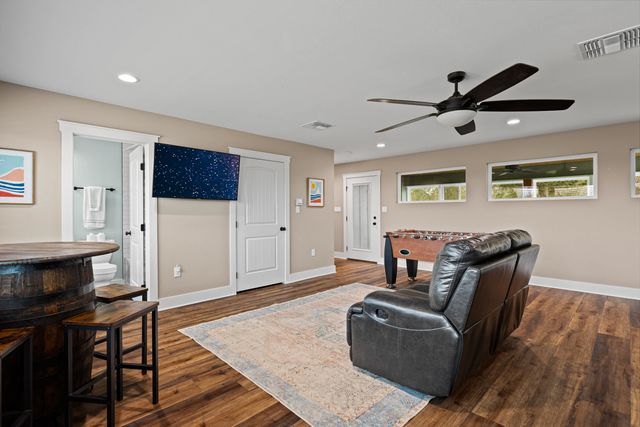 449 Lakeview Circle, Jefferson, TX 75657