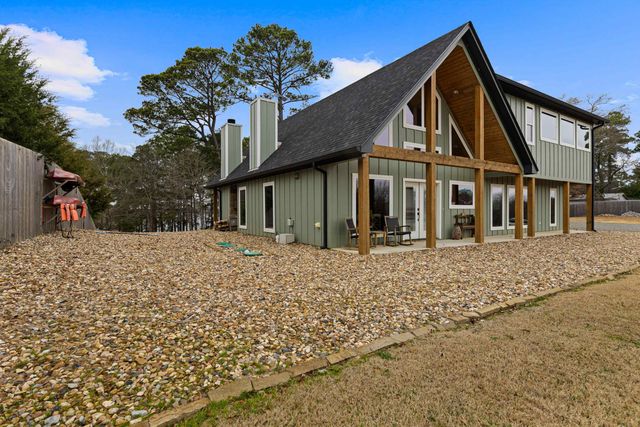 449 Lakeview Circle, Jefferson, TX 75657