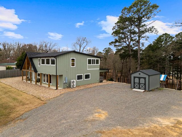 449 Lakeview Circle, Jefferson, TX 75657