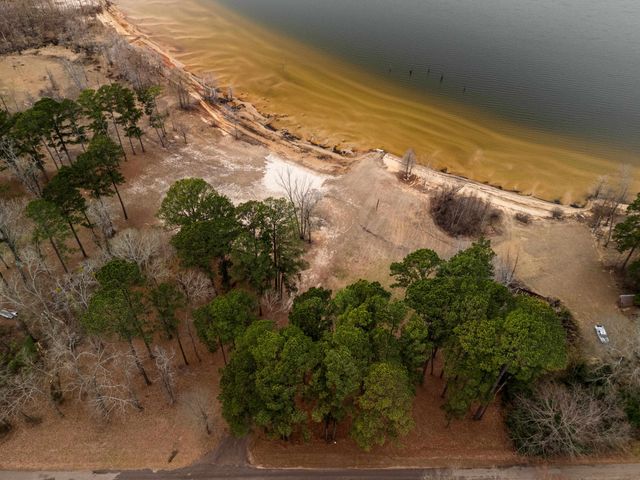 449 Lakeview Circle, Jefferson, TX 75657