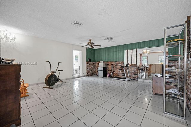 1421 SW 92nd Ave, Miami, FL 33174