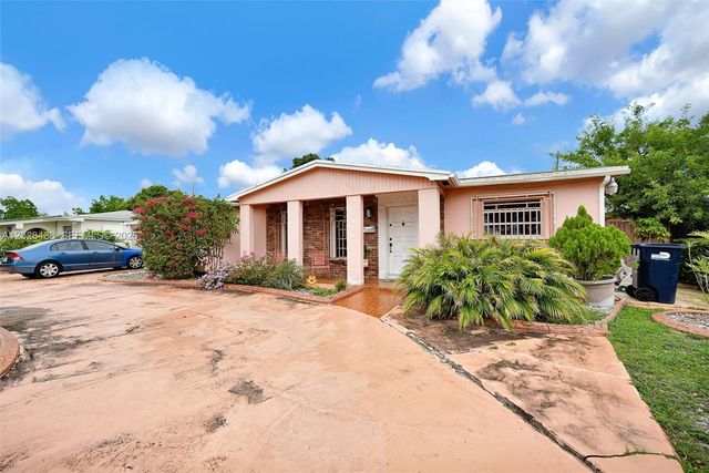 1421 SW 92nd Ave, Miami, FL 33174