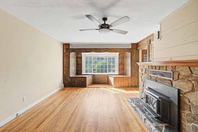1161 E Mountain Rd, Westfield, MA 01085