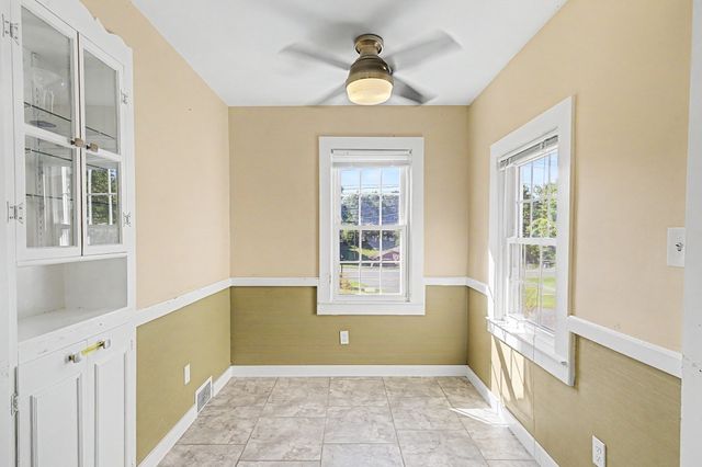 1161 E Mountain Rd, Westfield, MA 01085
