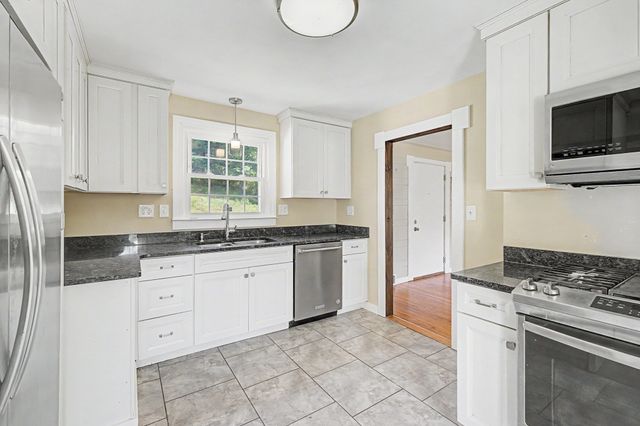 1161 E Mountain Rd, Westfield, MA 01085