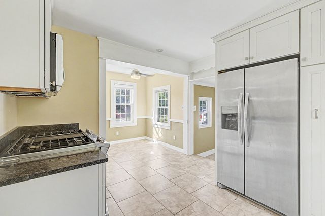 1161 E Mountain Rd, Westfield, MA 01085