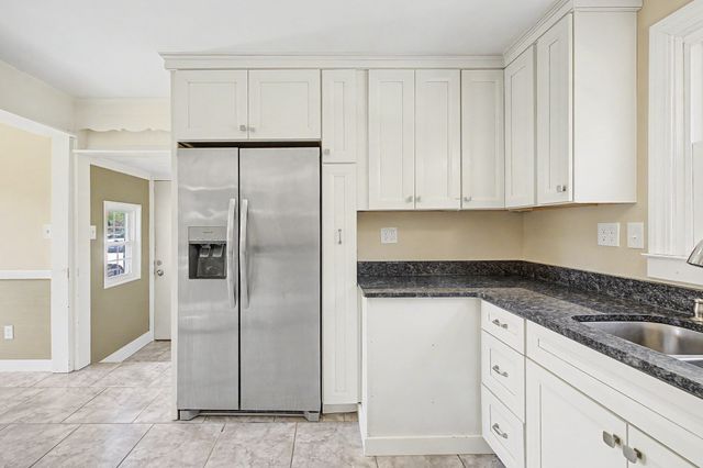 1161 E Mountain Rd, Westfield, MA 01085