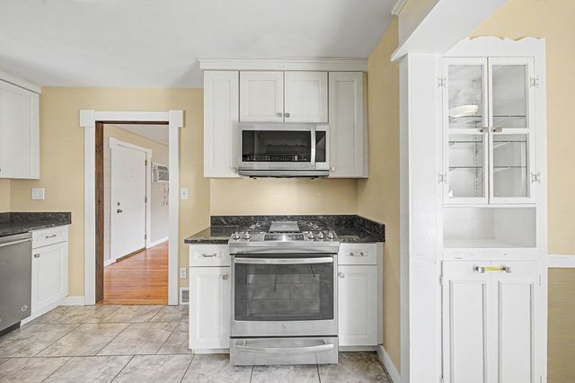 1161 E Mountain Rd, Westfield, MA 01085