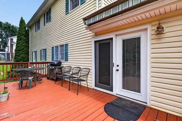 19368 Triple Crown Drive, Abingdon, VA 24211