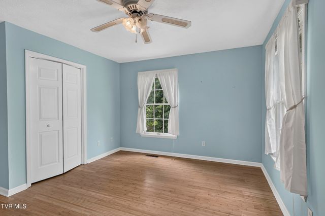 19368 Triple Crown Drive, Abingdon, VA 24211