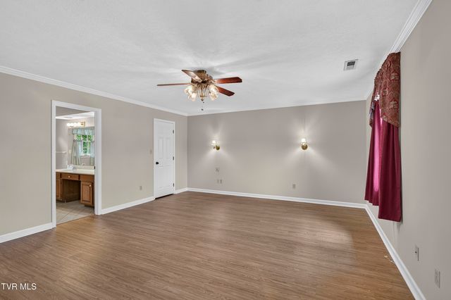 19368 Triple Crown Drive, Abingdon, VA 24211