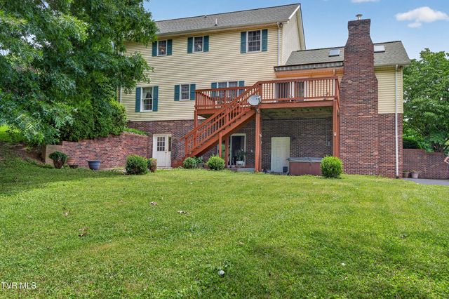19368 Triple Crown Drive, Abingdon, VA 24211