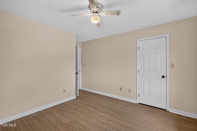 19368 Triple Crown Drive, Abingdon, VA 24211
