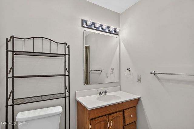 19368 Triple Crown Drive, Abingdon, VA 24211