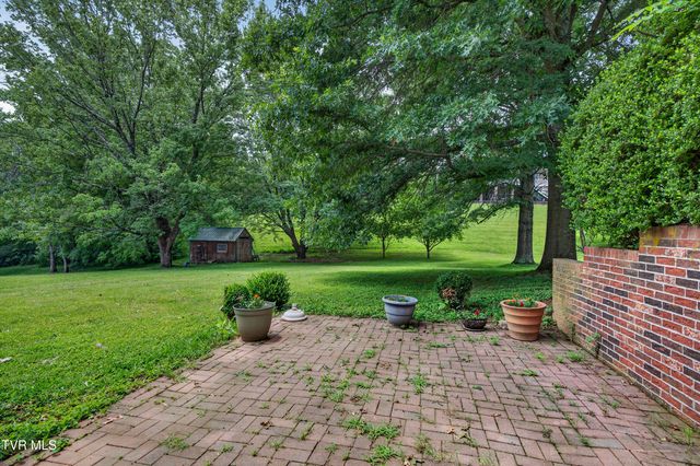19368 Triple Crown Drive, Abingdon, VA 24211
