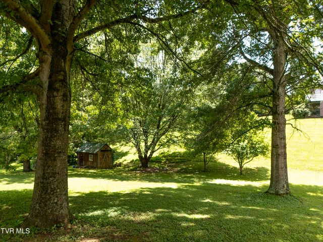 19368 Triple Crown Drive, Abingdon, VA 24211