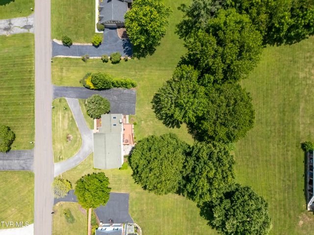 19368 Triple Crown Drive, Abingdon, VA 24211