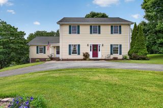 19368 Triple Crown Drive, Abingdon, VA 24211