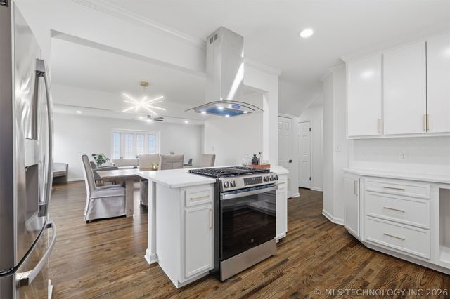 2538 E 17th Place, Tulsa, OK 74104