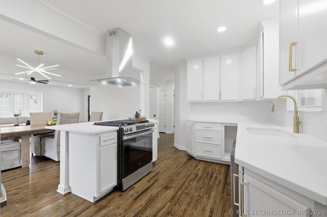 2538 E 17th Place, Tulsa, OK 74104