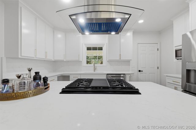 2538 E 17th Place, Tulsa, OK 74104