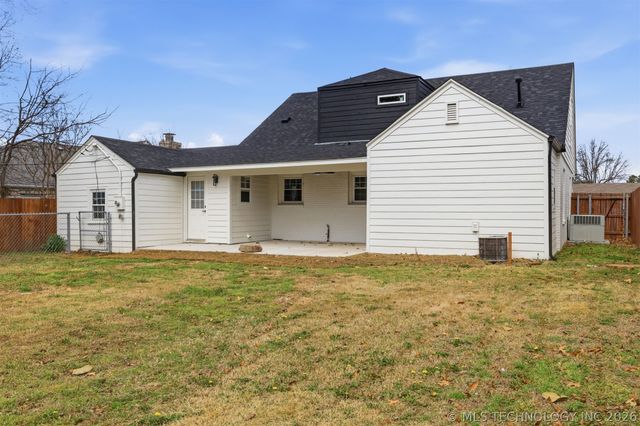 2538 E 17th Place, Tulsa, OK 74104